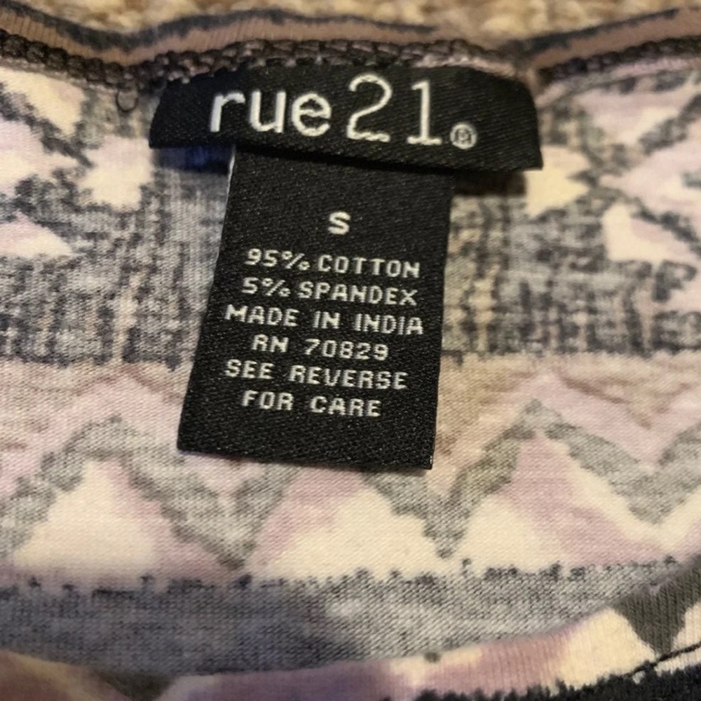 Multi-Color Printed Crop Top - Picture 5 of 5